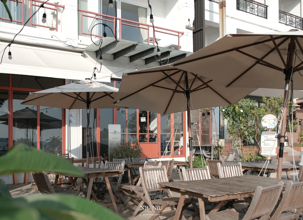 迷路小章魚小旅館Il Piccolo Polpo Hotel，南灣海景民宿推薦，為了早餐值得再訪的墾丁海景房，樓下就是迷路小章魚餐酒館