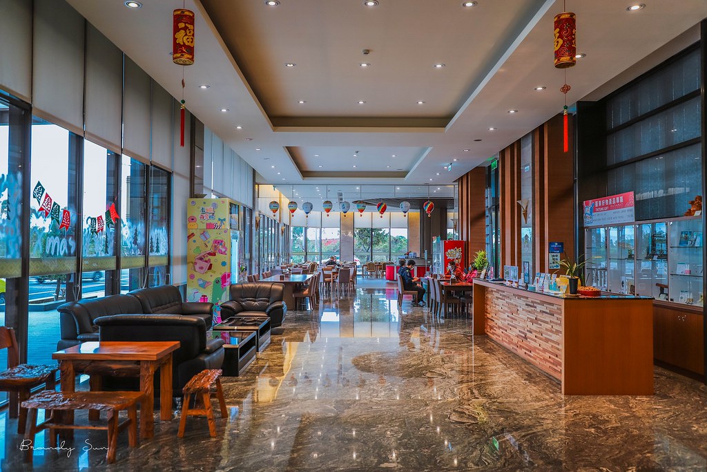 [台東]凱旋星光酒店:台東最靠海的酒店，360度絕佳視野的山海景飯店，騎著單車、步行就可以兜轉漫遊台東海濱公園 @妞妞幸福花園
