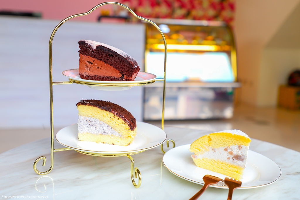[高雄美食]帕克小屋Parker House:鳳山蛋糕店，多種包餡口味的波士頓蛋糕 @妞妞幸福花園