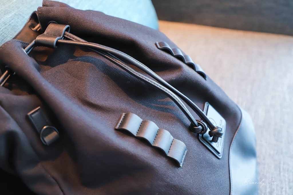 [後背包推薦]來自瑞典斯德哥爾摩GASTON LUGA品牌，堅固耐看的北歐簡約設計風格，一款男女都適合的旅行後背包 @妞妞幸福花園